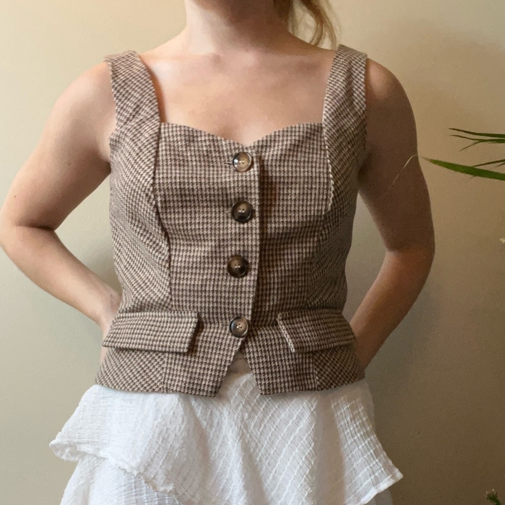 Brown Houndstooth Button-Up Vest
